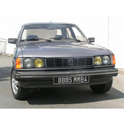 Peugeot 305